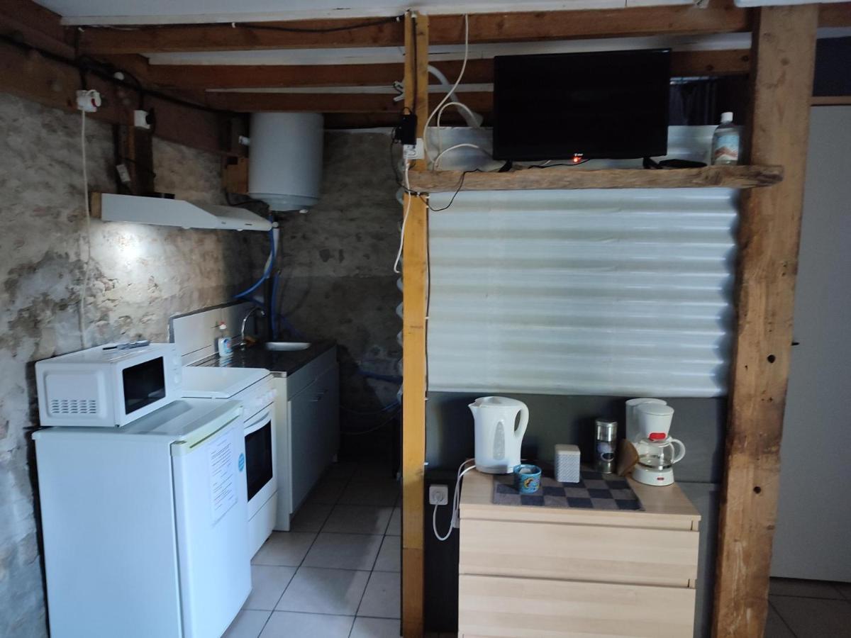 Вілла La Mini Ferme De Maelou Sermaises Екстер'єр фото
